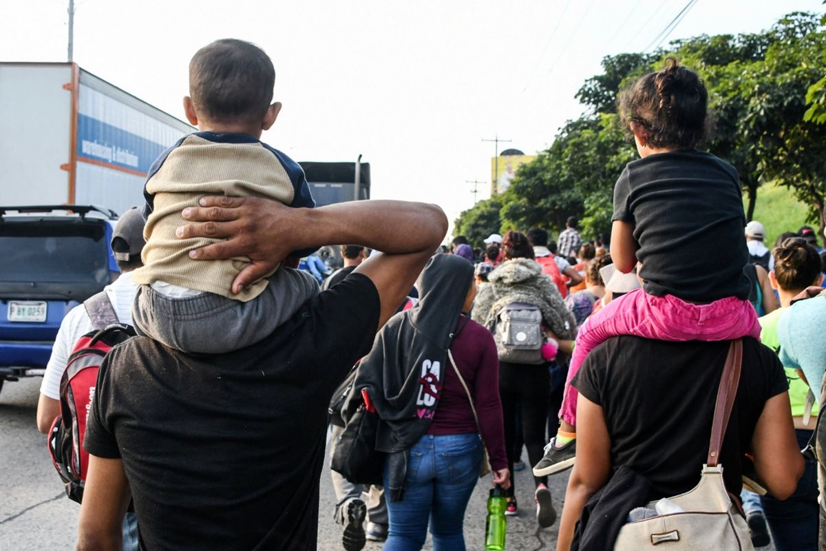 Migrantes que buscan llegar a Estados Unidos. (Foto Prensa Libre: HemerotecaPL)