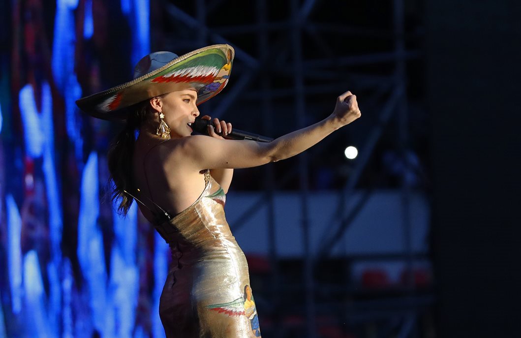 Fotografía con fecha del 27 de junio de 2018, de la cantante Belinda durante su participación en un acto político. (Foto Prensa Libre: EFE)