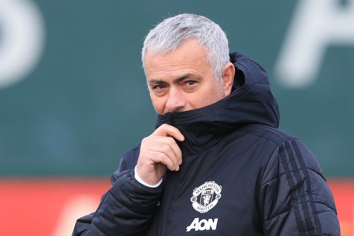 José Mourinho queda fuera del Manchester United sin haber podido ganar la Premier con los Red Devils. (Foto Prensa Libre: AFP)