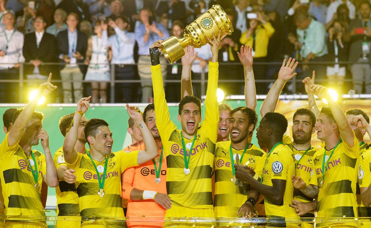 Así festejaron los jugadores del Borussia Dortmund. (Foto Prensa Libre: AFP)
