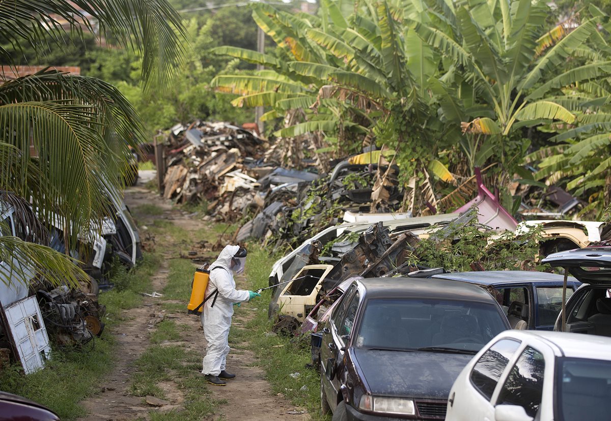 Parte de los fondos se utilizarán para inmplementar planes contra el mosquito. (Foto Prensa Libre: AP)