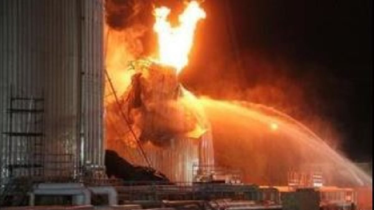 Escena de la explosión en un complejo industrial de la ciudad de Dangyang,Hubei.