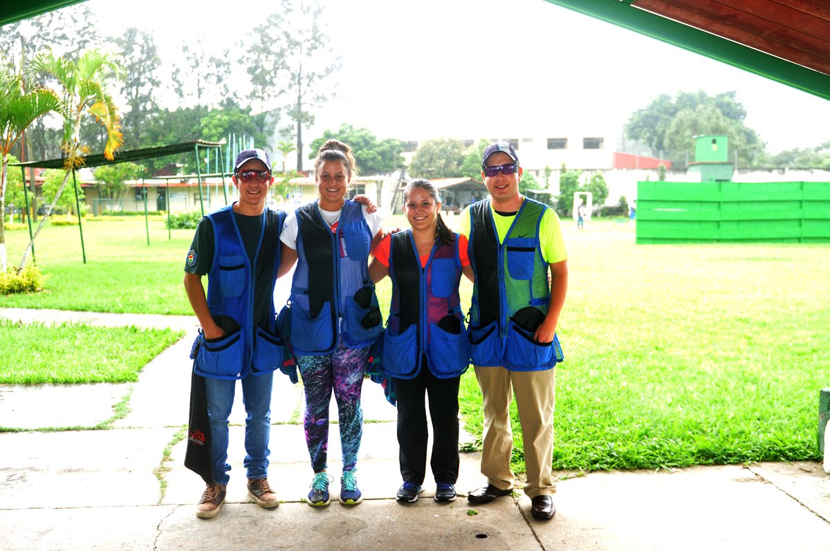 Diego Brol, Waleska Soto, Adriana Ruano y Carlos Hernández se preparan para el  Iberoamericano. (Foto Prensa Libre: Gloria Cabrera)