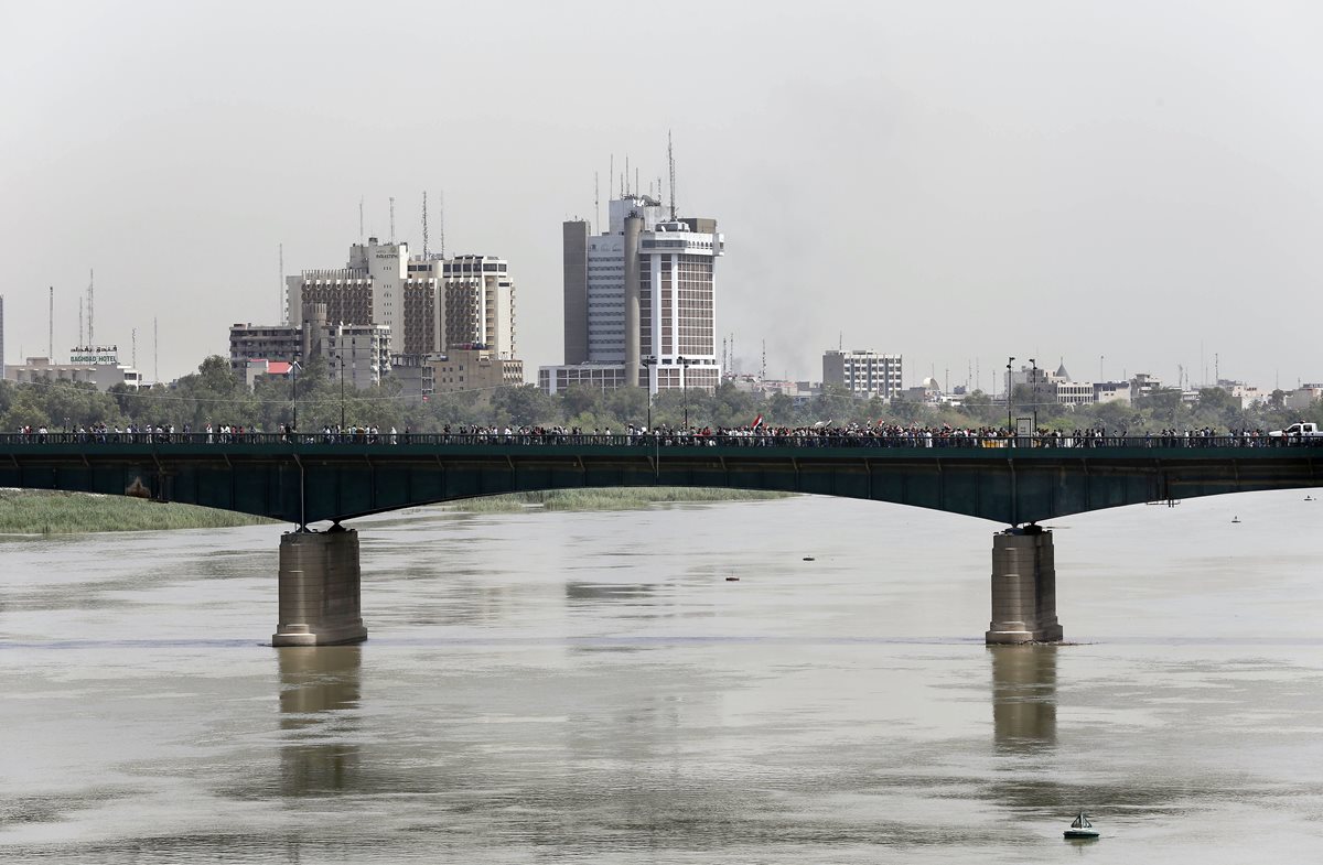 (Imagen de referencia). Una empresa española es la responsable de la mala construcción del puente. (Foto Prensa Libre: AP).