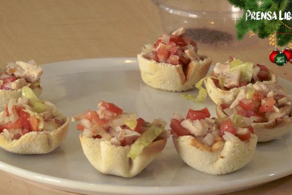 <p style="text-align: left;">La chef  Carina Grajeda prepara bocadillos fáciles de preparar.</p>