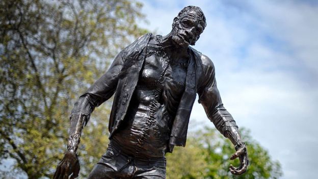 Suiza le rindió homenaje a Mary Shelley con una estatua en Ginebra del monstruo de Frankenstein. GETTY IMAGES