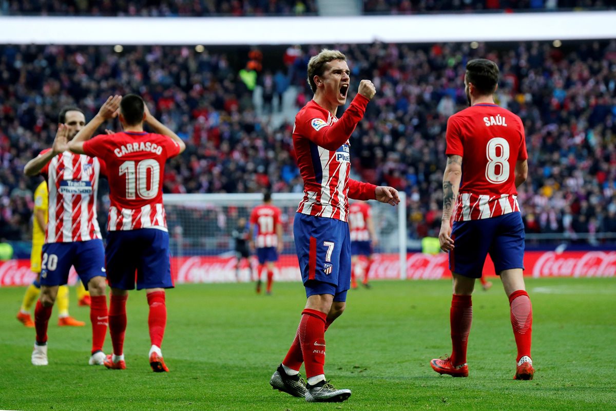 Antoine Griezmann, festeja gol durante el partido de liga que se disputa en el estadio Wanda Metropolitano. (Foto Prensa Libre: EFE)