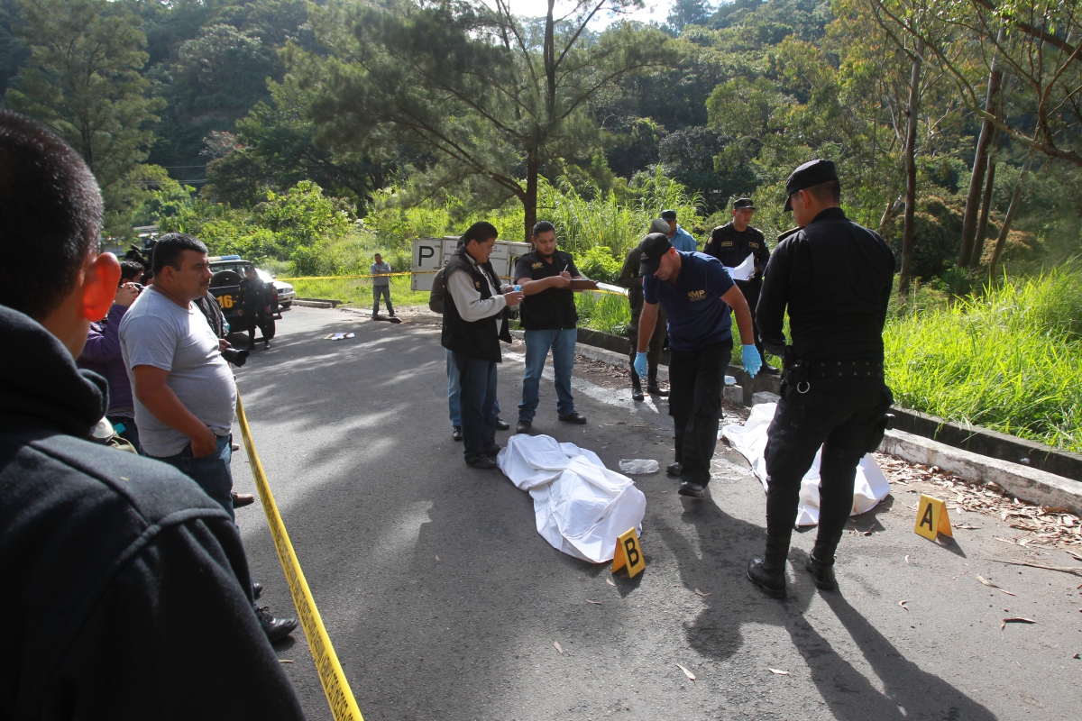 Los cuerpos decapitados de una pareja de adolescentes fueron hallados en la zona 11 capitalina. (Foto Prensa Libre: Hemeroteca PL)