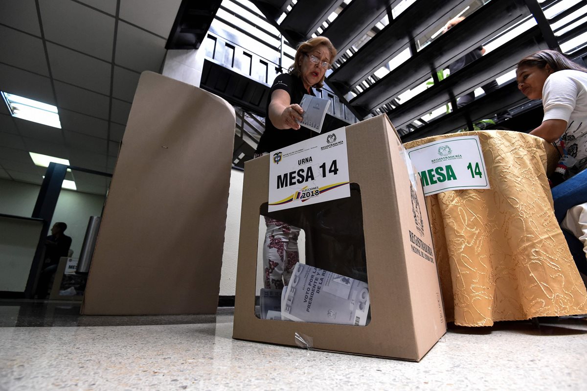 Los colombianos que viven en Venezuela han podido emitir su sufragio en el vecino país. (Foto Prensa Libre: AFP)