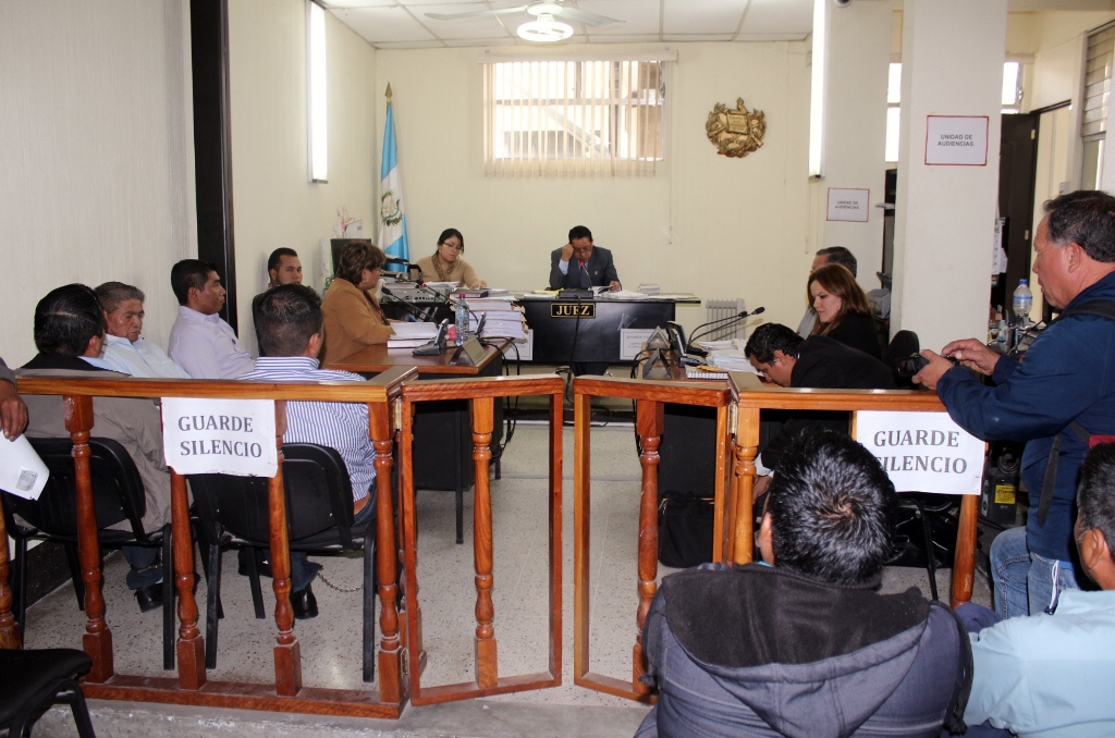 Juzgado de Santa Cruz del Quiché, donde se llevó la audiencia contra los cinco sindicados. (Foto Prensa Libre: Óscar Figueroa)