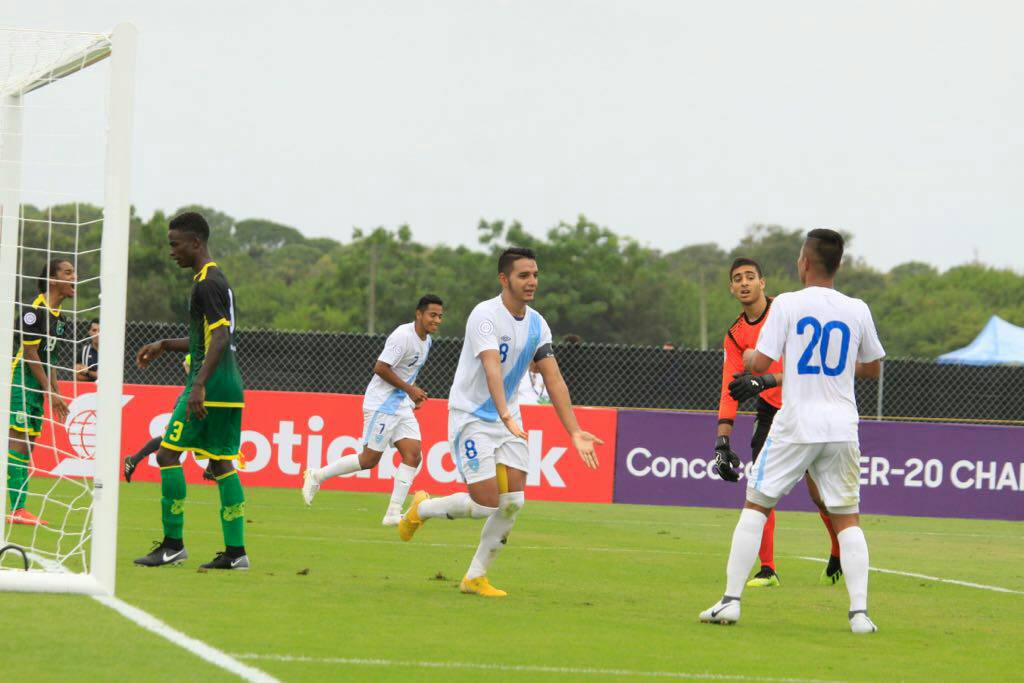 Así festejaron los jugadores de la Selección de Guatemala en el Premundial Sub 20. (Foto Prensa Libre: Fedefut)