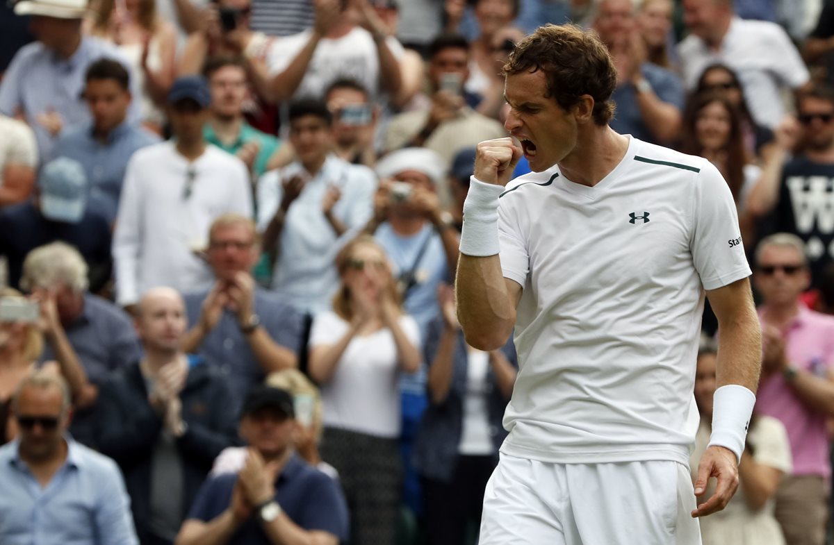 El británico Andy Murray cumplió con su condición de primer cabeza de serie y defensor del título para vencer al kazajo Alexander Bublick, 135 del mundo. (Foto Prensa Libre: AFP)