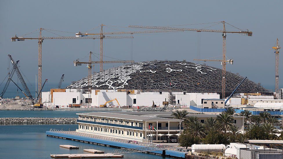 El museo fue construido durante los últimos 10 años en la isla de Saadiyat. GETTY IMAGES