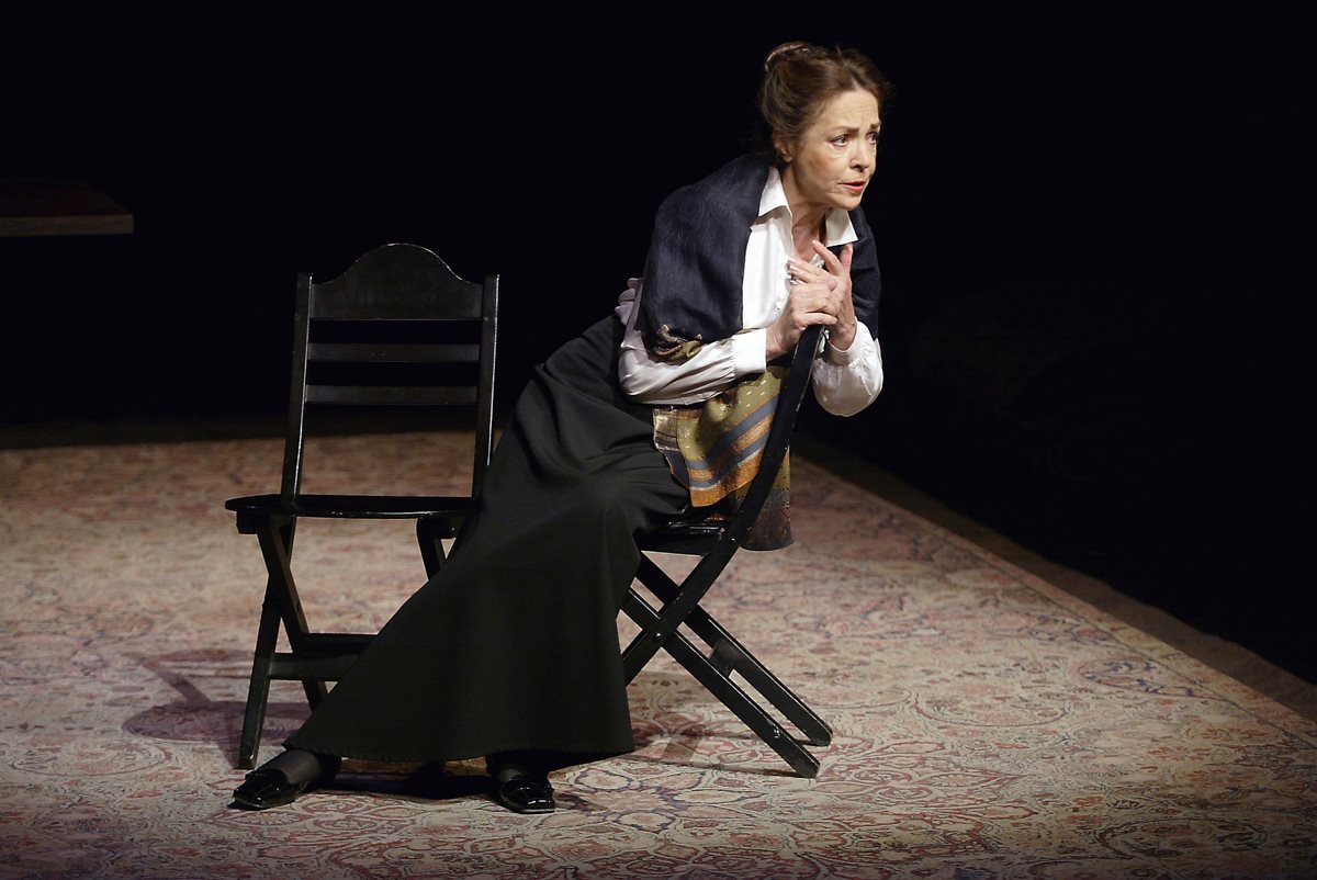 Natasha Parry durante un ensayo en el Teatro des Bouffes du Nord en París en octubre del 2003. (Foto Prensa Libre: AFP)