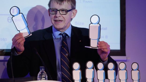 Rosling se definía como un 'Edutainer' (una combinación entre Educator y Entertainer, educador y animador).  GETTY IMAGES