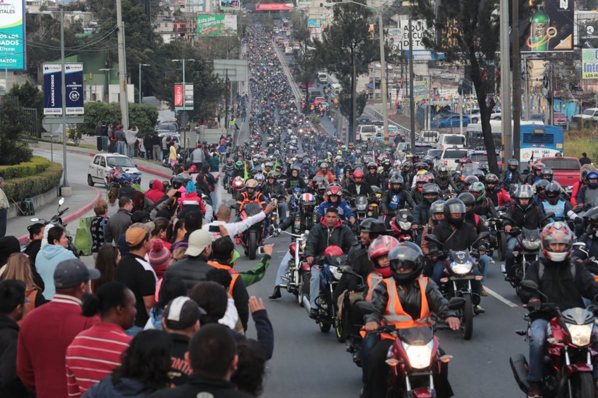 Miles de motociclistas participaron en la Caravana del Zorro 2018. (Foto Prensa Libre: Álvaro Interiano)
