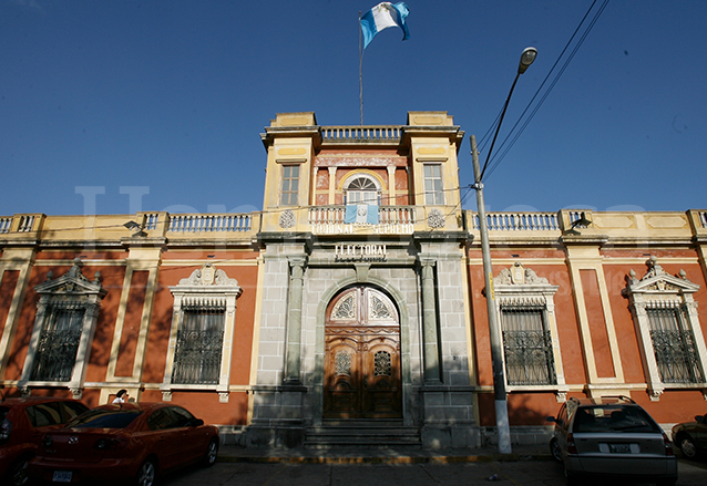 El Tribunal Supremo Electoral, a través del Registro de Ciudadanos ha advertido a 77 ciudadanos por promoción de su imagen. (Foto Prensa Libre: Hemeroteca PL)