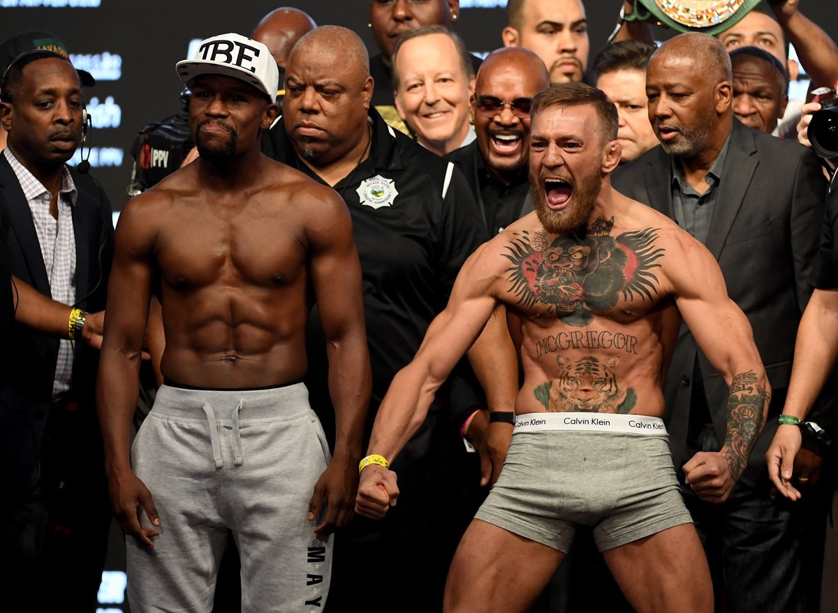 Floyd Mayweather Jr.y Conor McGregor posaron ante los medios por última vez antes de la pelea.