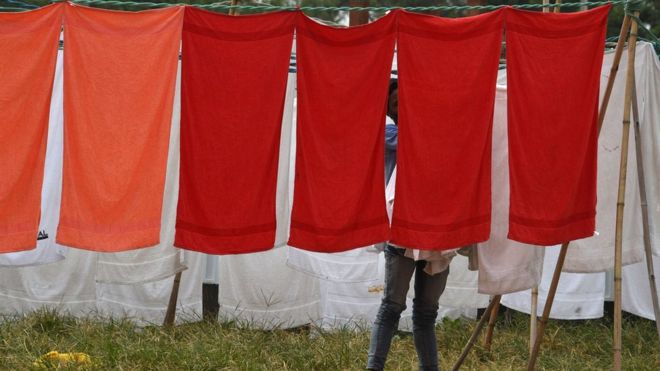 Lo mejor es secarlas al aire libre. Pero, ¿cada cuánto lavarlas? (Foto AFP, Getty Images)