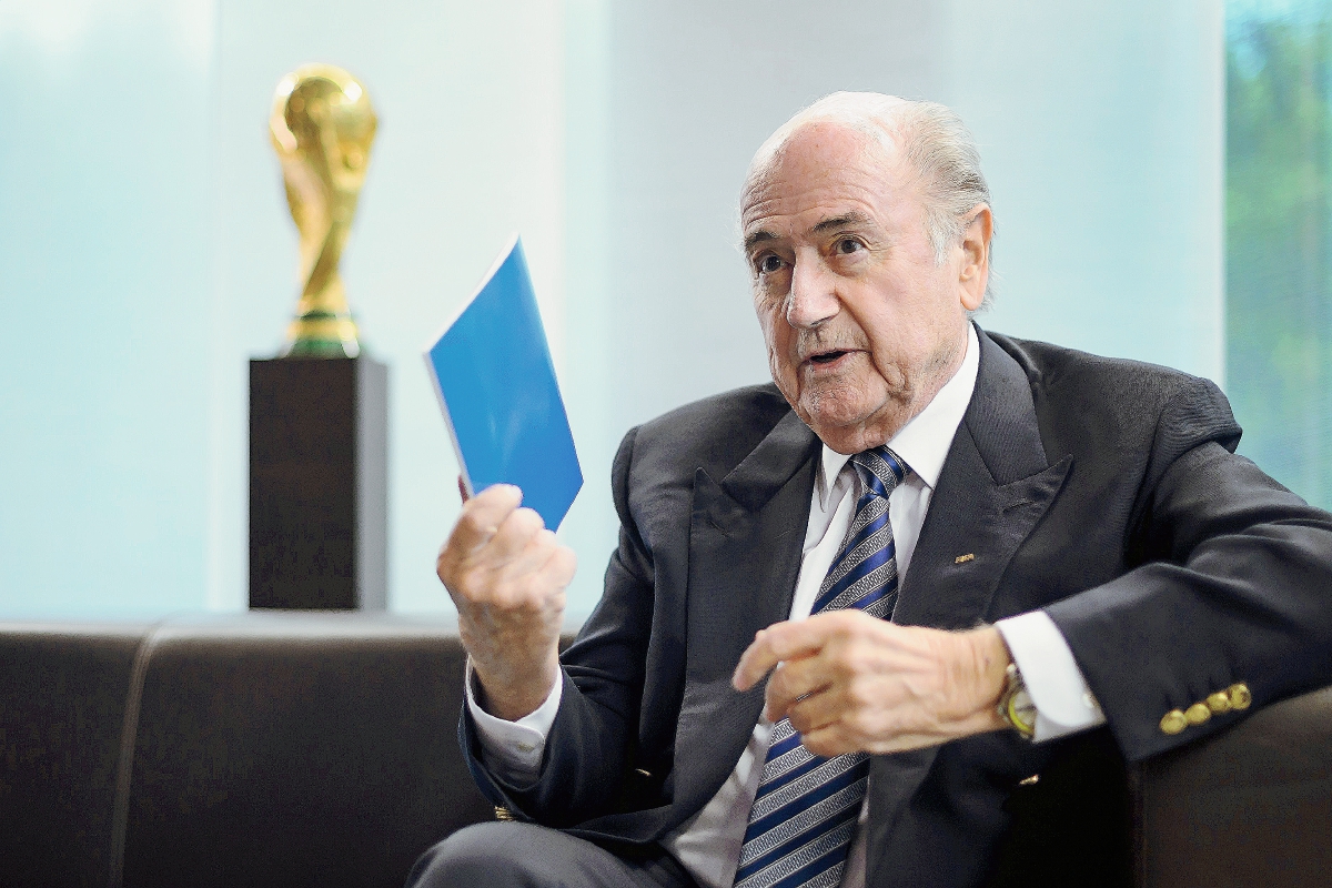 El Comité Ejecutivo de la Fifa encabezada por Joseph Blatter se reunirá la próxima semana. (Foto Prensa Libre: AFP)