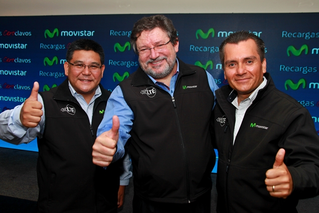 Carlos Namisato y Humberto Pato-Vinuesa, ejecutivos de Movistar. (Foto Prensa Libre: Hemeroteca PL)