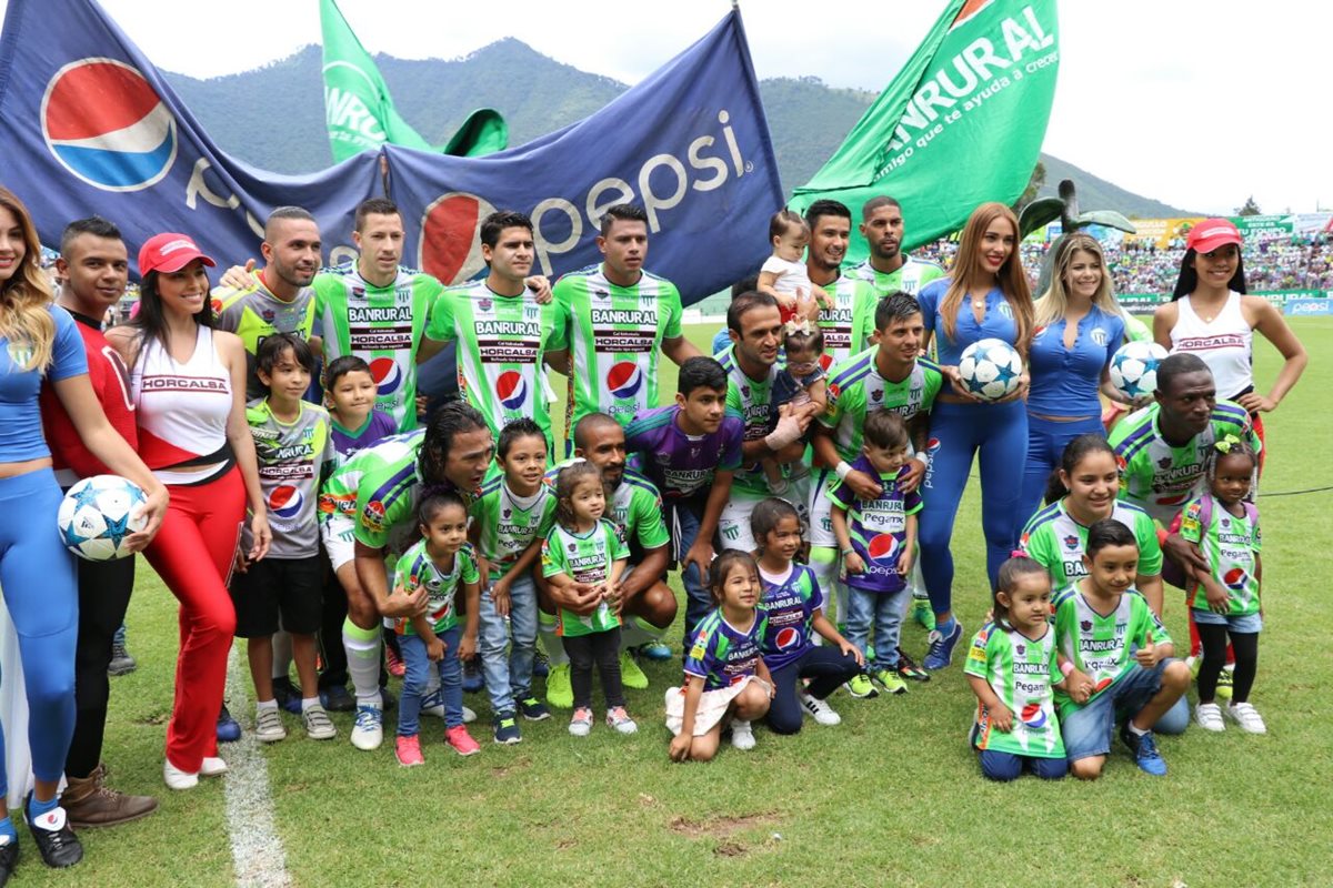 El once inicial de Antigua GFC.