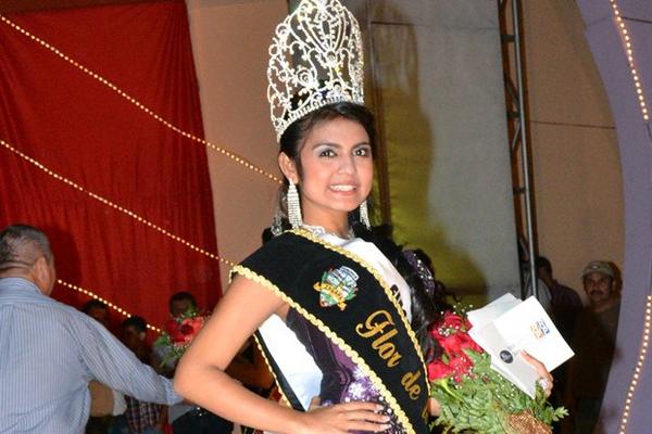 Maryulin Yuliza Flores fue coronada Flor de la Feria. (Foto Prensa Libre: Erick de la Cruz)