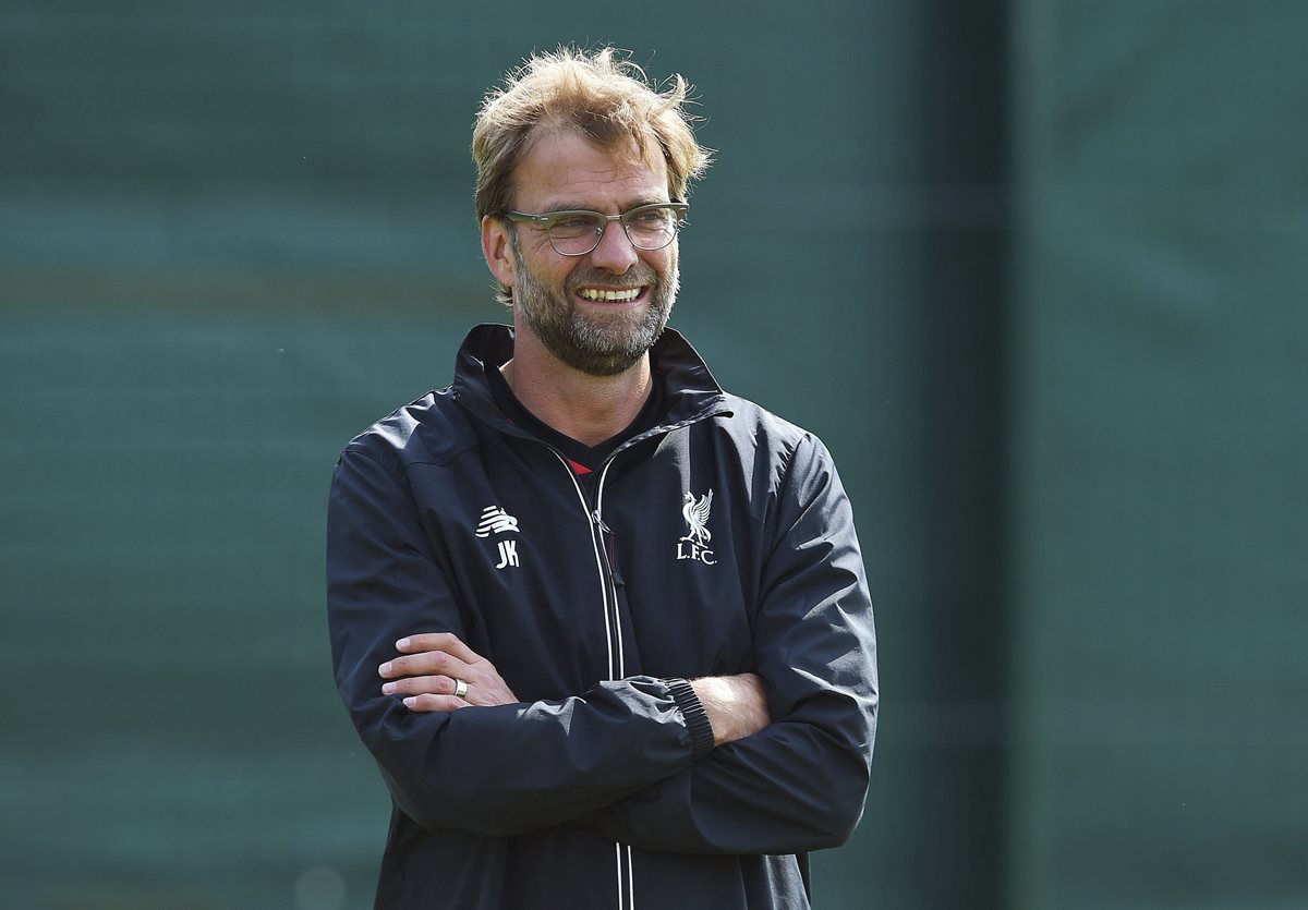 Klopp su primer título europeo con el cuadro del Liverpool. (Foto Prensa Libre: EFE)