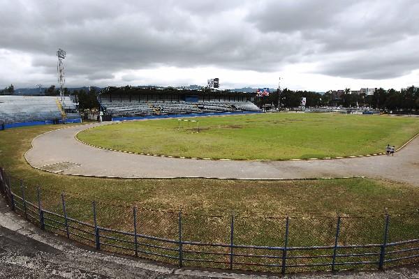 El estadio Del Ejército será administrado por el Instituto de Previsión Militar. (Foto Prensa Libre: Jorge Ovalle).