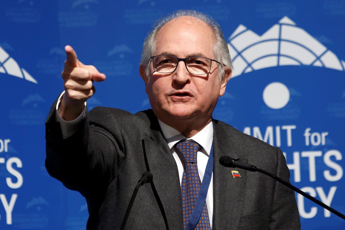 Antonio Ledezma, pronuncia un discurso en la Cumbre de Derechos Humanos y Democracia que se celebra en Ginebra, Suiza. (Foto Prensa Libre:EFE).