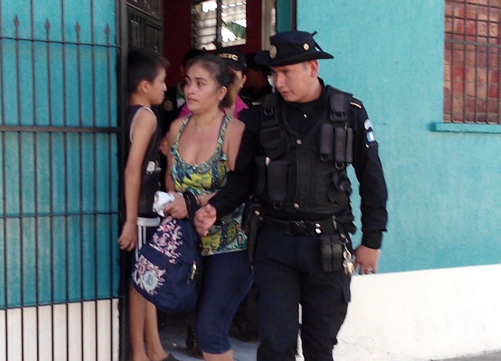 Rosalba Gómez fue capturada en el cantón Pueblo Nuevo, Mazatenango, Suchitepéquez. (Foto Prensa Libre: Melvin Popá)