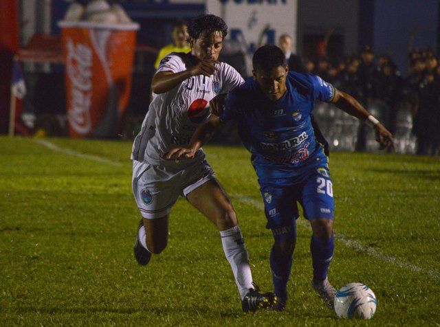 El partido repartió un punto para cada equipo (Foto Prensa Libre: Eduardo Sam)