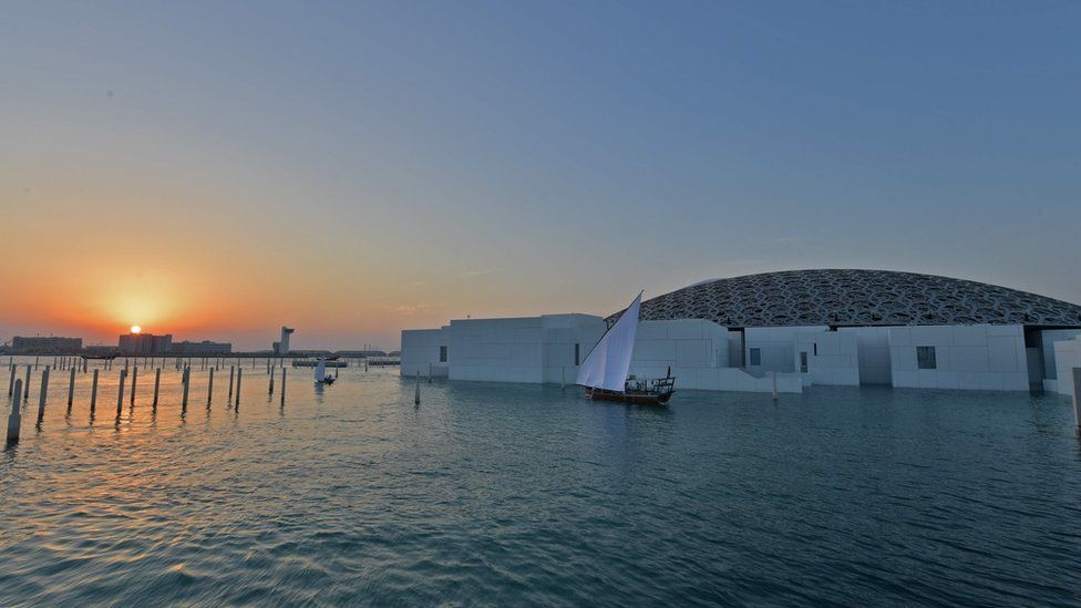 El museo está rodeado de agua. AFP