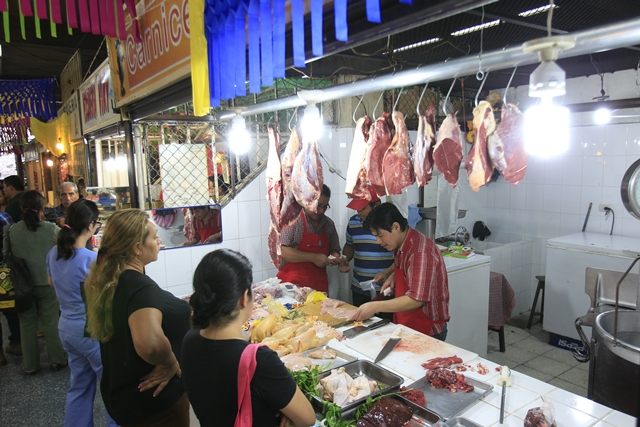 El salario mínimo en 2018 tampoco alcanzará para cubrir la canasta básica alimentaria y vital para una familia de 4 integrantes. (Foto Prensa Libre: Erick Avila )