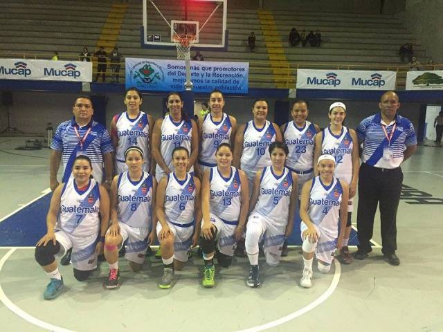 Este es el cuadro de la Selección Nacional que se consagró subcampeón. (Foto Prensa Libre: Cortesía Fedebaloncesto)