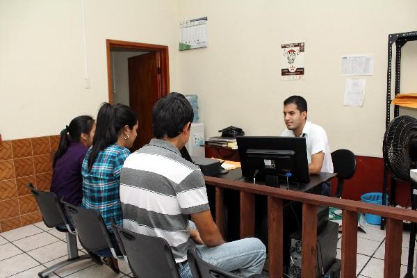 en Retalhuleu, la PGN es considerada por los vecinos como una de las más eficientes del Gobierno, pese a las carencias.