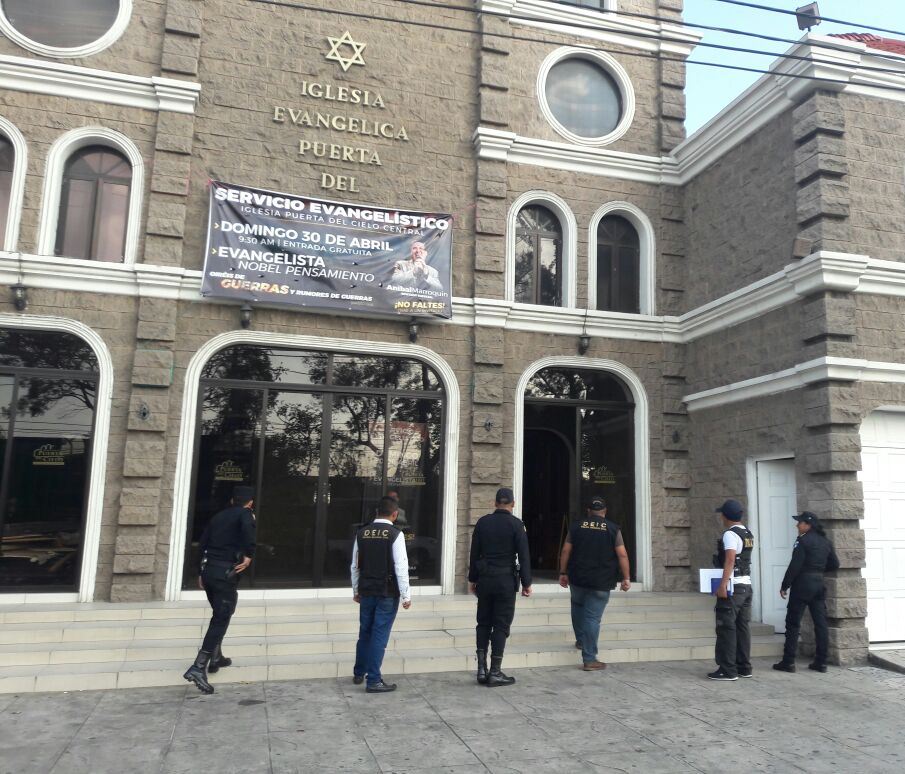 Fiscales y policías buscan a Jabes Maldonado Meda, presunto responsable de arrollar a estudiantes en la Calzada San Juan, el miércoles pasado.