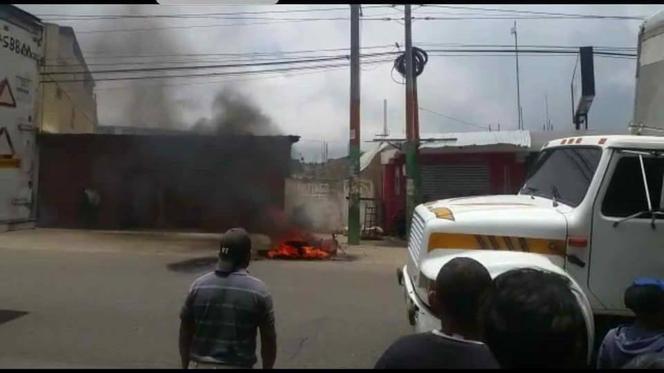 Un ataque armado contra un guardia de seguridad habría causado el linchamiento de dos hombres en Momostenango, Totonicapán. (Foto Prensa Libre: Cortesía)