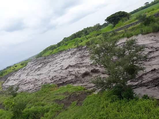 Las lahares son flujos de agua y material volcánico que bajan a gran velocidad de los volcanes y arrasan con lo que está a su paso. (Foto Prensa Libre: Hemeroteca PL)