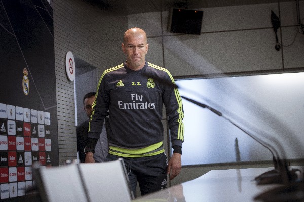 El técnico del Real Madrid habló del futuro del equipo en la Liga y en la Champions. (Foto Prensa Libre: AFP).