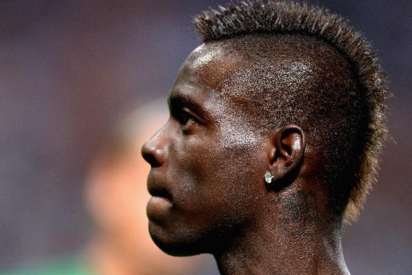 El delantero italiano, Mario Balotelli siempre es uno de los jugadores protagonistas. (Foto Prensa Libre: AS Color)<br _mce_bogus="1"/>