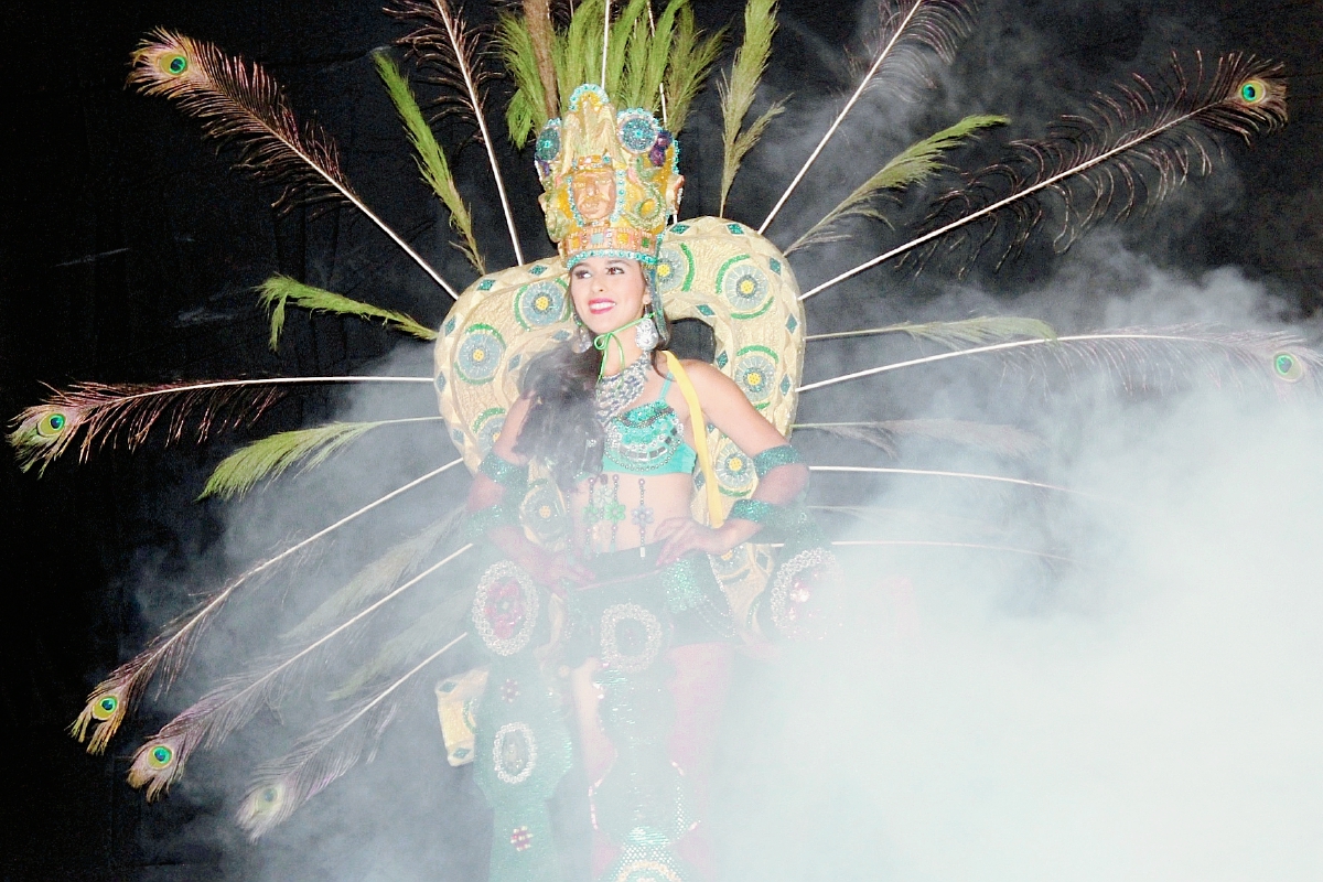 Andrea Raquel  González fue electa Señorita Flor de Mayo, en la feria titular de Uspantán, Quiché. (Foto Prensa Libre: Óscar Figueroa)