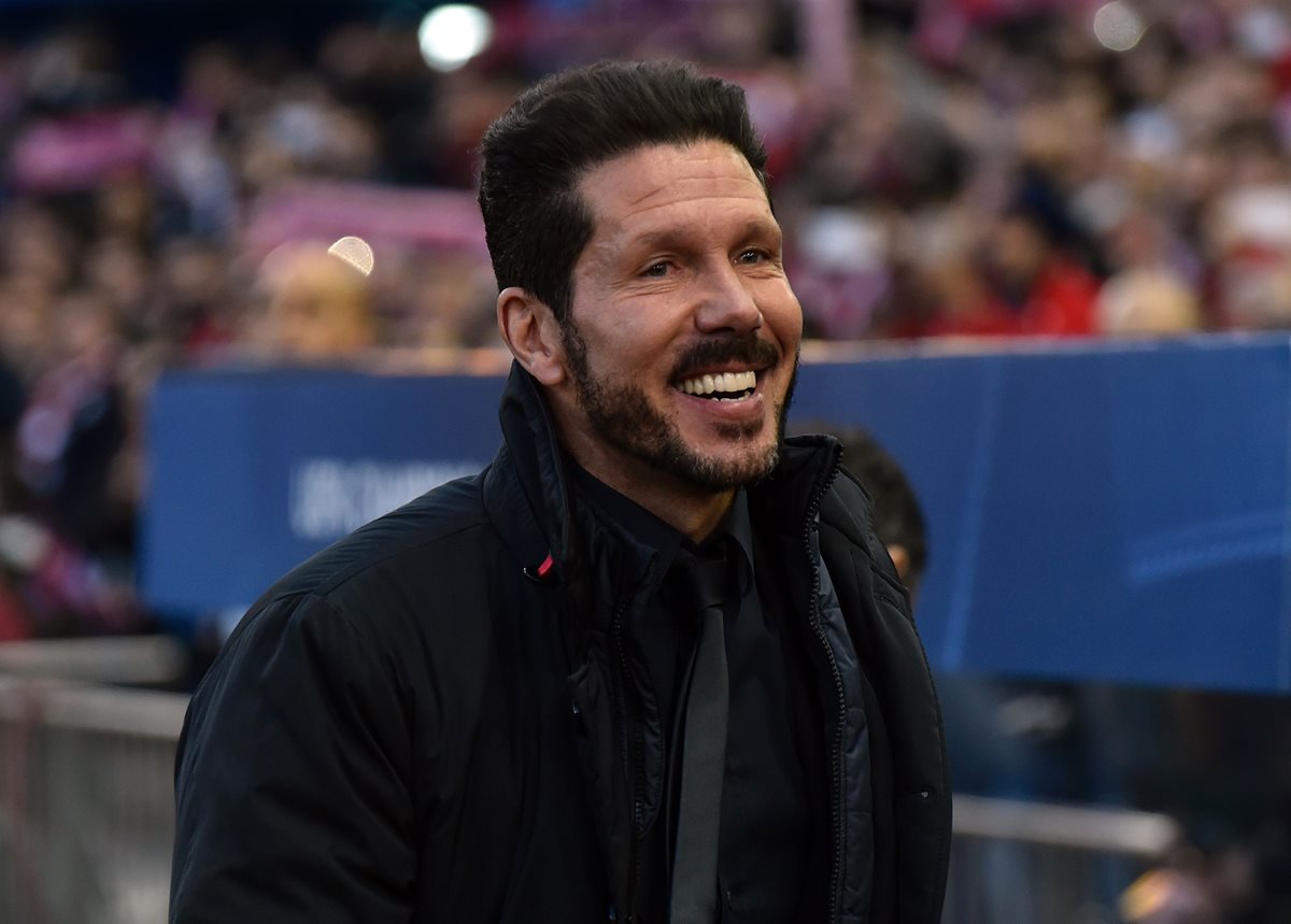 Simeone no puede ocultar su felicidad luego de la clasificación a semis de la Champions. (Foto Prensa Libre: AFP)