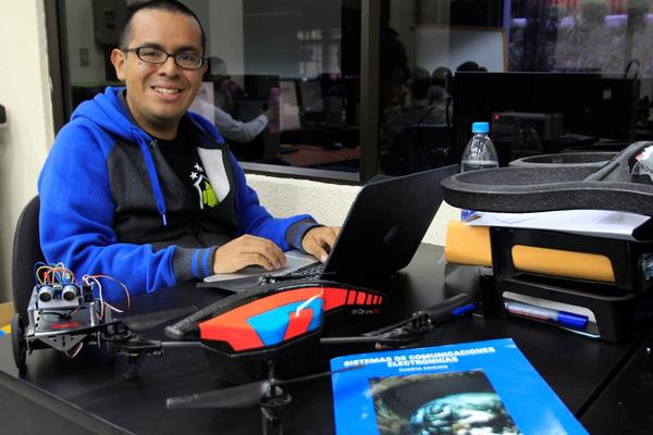 Adrián Catalán, Ingeniero en Sistemas. Foto Prensa Libre (Érick Ávila)