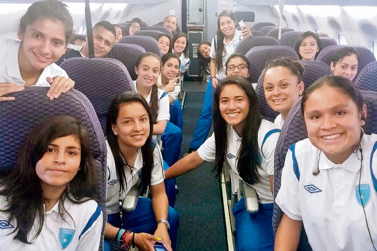 El equipo nacional buscará una plaza que las lleve al preolímpico y así soñar con ir a los Juegos Olímpicos de Río 2016. (Foto Prensa Libre: Cortesía ACD)