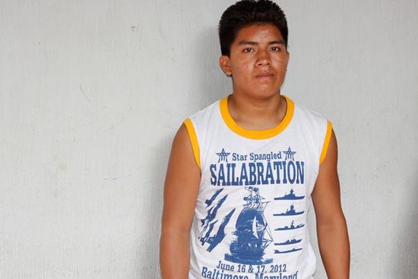 Mateo Grave, quien supuestamente intentó abusar de Mejía Sánchez, permanece en la Subestación de la PNC, en Rabinal. (Foto Carlos Grave).