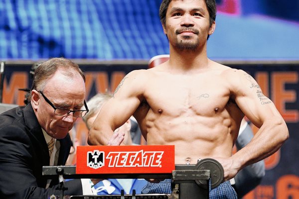 Manny Pacquiao durante su pesaje en Las Vegas. La pelea por el título mundial weltherweight entre Floyd Mayweather Jr. y Pacquiao está programada para este sábado. (Foto Prensa Libre: AFP)