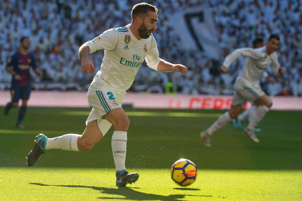 Carvajal provocó un penalti en el clásico contra el Barcelona el sábado. (Foto Prensa Libre: AFP)