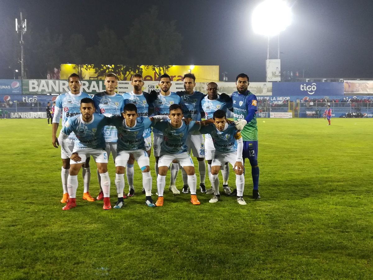 Sanarate saltó al terreno con estos jugadores como titulares.