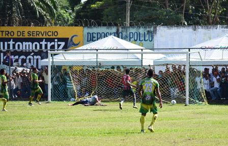 La final de vuelta se disputará el domingo en el estadio Armando Barillas, la casa de Escuintla-Heredia, a las 12 horas. (Foto Prensa Libre: Carlos Paredes).